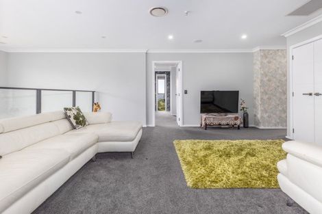 Photo of property in 4 Rotorua Grove, Aotea, Porirua, 5024