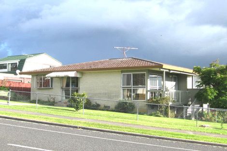 Photo of property in 2/42 Cherry Road, Bucklands Beach, Auckland, 2014