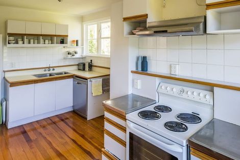 Photo of property in 7 Victory Avenue, Karori, Wellington, 6012