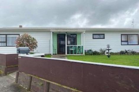 Photo of property in 1/2 Russell Street, Whanganui, 4500