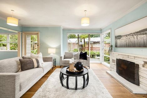Photo of property in 16 Gerrand Place, Chedworth, Hamilton, 3210