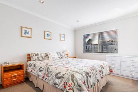 Photo of property in 36 Parkside Drive, Orewa, 0931