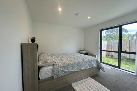 Photo of property in 2/13 Oteha Valley Road, Northcross, Auckland, 0632