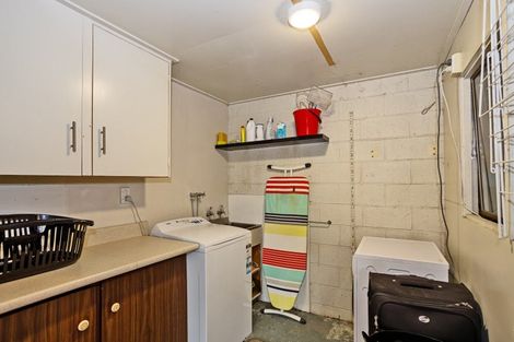 Photo of property in 92 Gladstone Terrace, Gladstone, Invercargill, 9810