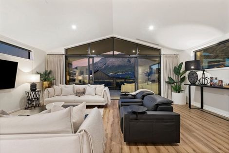 Photo of property in 60 Muster Road, Jacks Point, 9371