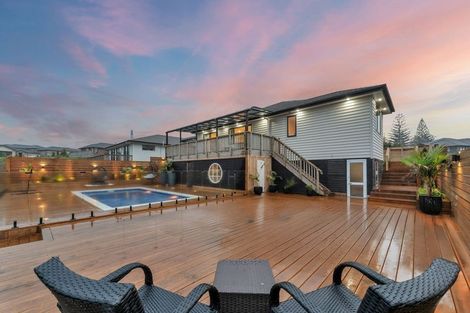 Photo of property in 13 Peacock Place, Pokeno, 2402