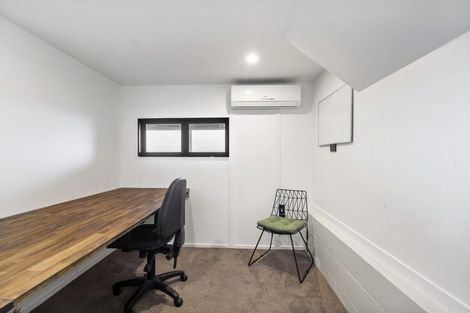 Photo of property in 1/870 Beach Road, Waiake, Auckland, 0630
