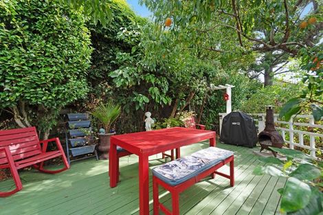 Photo of property in 18 Hall Street, Newtown, Wellington, 6021