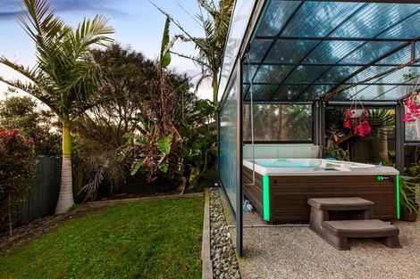 Photo of property in 38 Seamount Drive, Red Beach, 0932