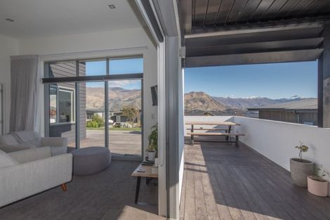 Photo of property in 80 Forest Heights, Wanaka, 9305