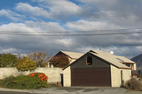 Photo of property in 17 Panorama Terrace, Queenstown, 9300