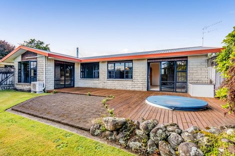 Photo of property in 37 Pembroke Road East, Stratford, 4332