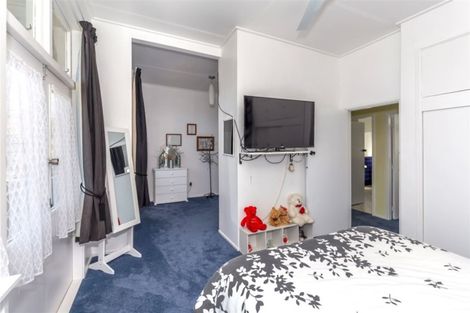 Photo of property in 37 The Avenue, Levin, 5510