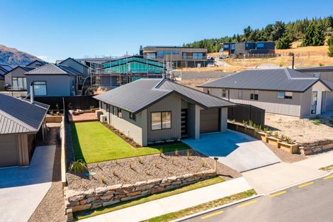 Photo of property in 6 Tuohy Lane, Wanaka, 9305