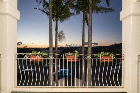 Photo of property in 10 Stephanie Close, Glenfield, Auckland, 0629