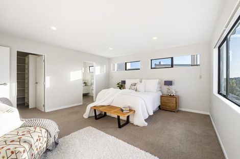 Photo of property in 16 Oak View Terrace, Schnapper Rock, Auckland, 0632