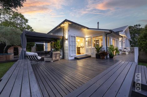 Photo of property in 56 Queen Street, Riverhead, 0820