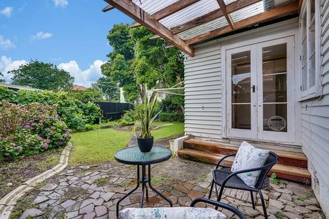 Photo of property in 24 Plunket Terrace, Hamilton East, Hamilton, 3216