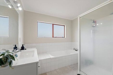 Photo of property in 8 Monterey Key, Papamoa Beach, Papamoa, 3118