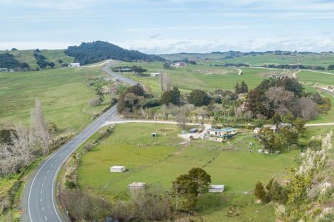 Photo of property in 8 Huarau Station Road, Maungaturoto, 0583