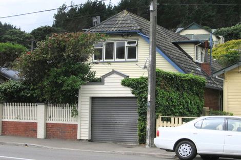 Photo of property in 5 The Parade, Island Bay, Wellington, 6023