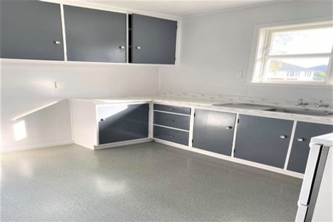 Photo of property in 11 Glen Alice Grove, Naenae, Lower Hutt, 5011