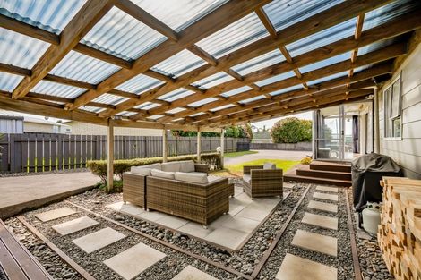 Photo of property in 27 Culzean Grove, Bell Block, New Plymouth, 4312