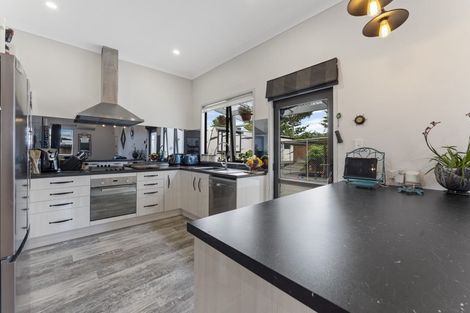 Photo of property in 373 Broadway, Stratford, 4332