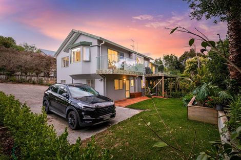 Photo of property in 153d Colwill Road, Massey, Auckland, 0614