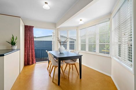 Photo of property in 40 Weld Street, Cambridge, 3434