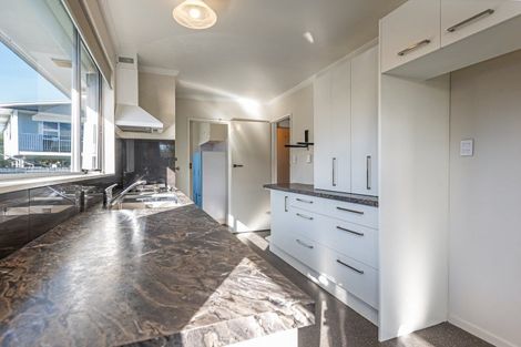 Photo of property in 24 Paradise Place, Milson, Palmerston North, 4414