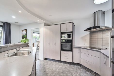 Photo of property in 95 Ferry Road, Clive, 4102