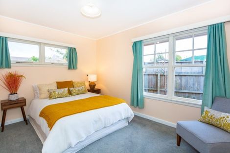 Photo of property in 121 Saint Martins Road, Saint Martins, Christchurch, 8022