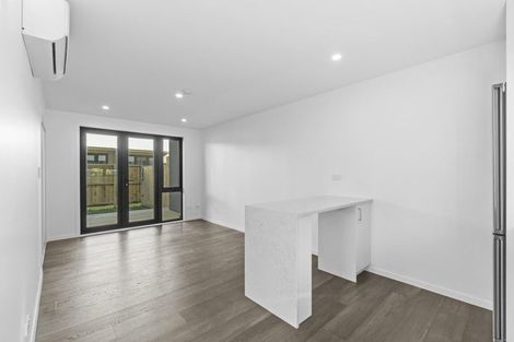 Photo of property in 11 Te Puketoka Lane, Mangere, 2022