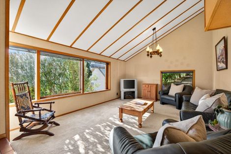 Photo of property in 122a Chaucer Road, Hospital Hill, Napier, 4110