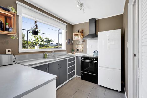 Photo of property in 42 Norwich Avenue, Spotswood, New Plymouth, 4310