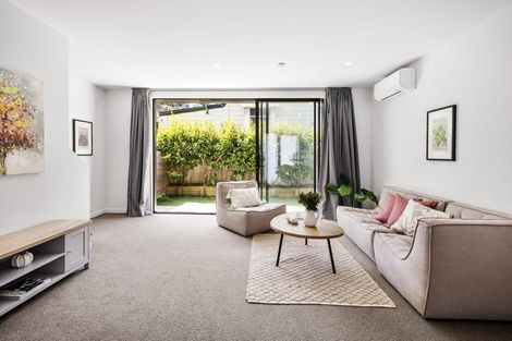 Photo of property in 74u5 Derwent Street, Island Bay, Wellington, 6023