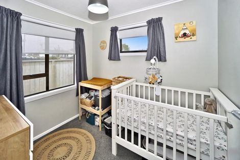 Photo of property in 12 Lee Street, Te Puke, 3119