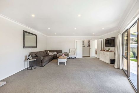 Photo of property in 10 James Place, Richmond, 7020