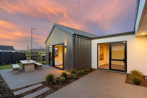 Photo of property in 7 Peak Lane, Halswell, Christchurch, 8025