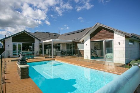 Photo of property in 19 Mike Smith Drive, Cambridge, 3434