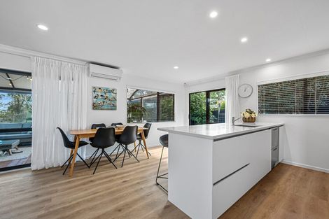 Photo of property in 51 Makiri Street, Helensville, 0800