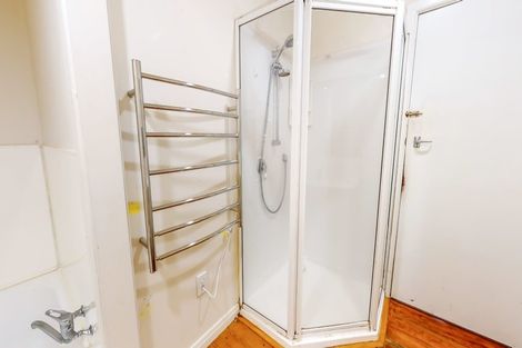 Photo of property in 26 Robert Street, Newlands, Wellington, 6037