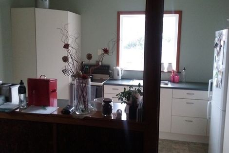 Photo of property in 17 Shamrock Street, Takaro, Palmerston North, 4412