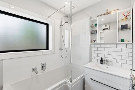 Photo of property in 49 Claridges Road, Casebrook, Christchurch, 8051