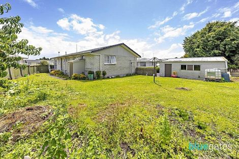 Photo of property in 6 Joanne Place, Rosehill, Papakura, 2113