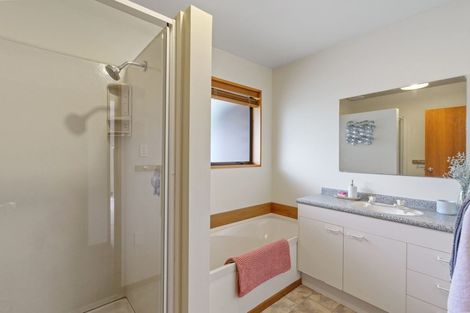 Photo of property in 12 Riverton Terrace, Halswell, Christchurch, 8025