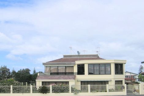 Photo of property in 3/22 Marine Parade, Mount Maunganui, 3116