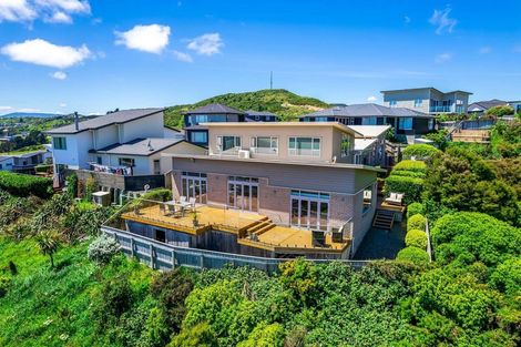 Photo of property in 10 Hanmer Cove, Aotea, Porirua, 5024