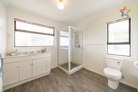 Photo of property in 80 Greenwood Boulevard, Otaki, 5512